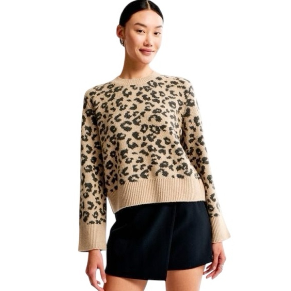 Abercrombie & Fitch Women Leopard Print Madeline Crewneck Pullover Sweater Small